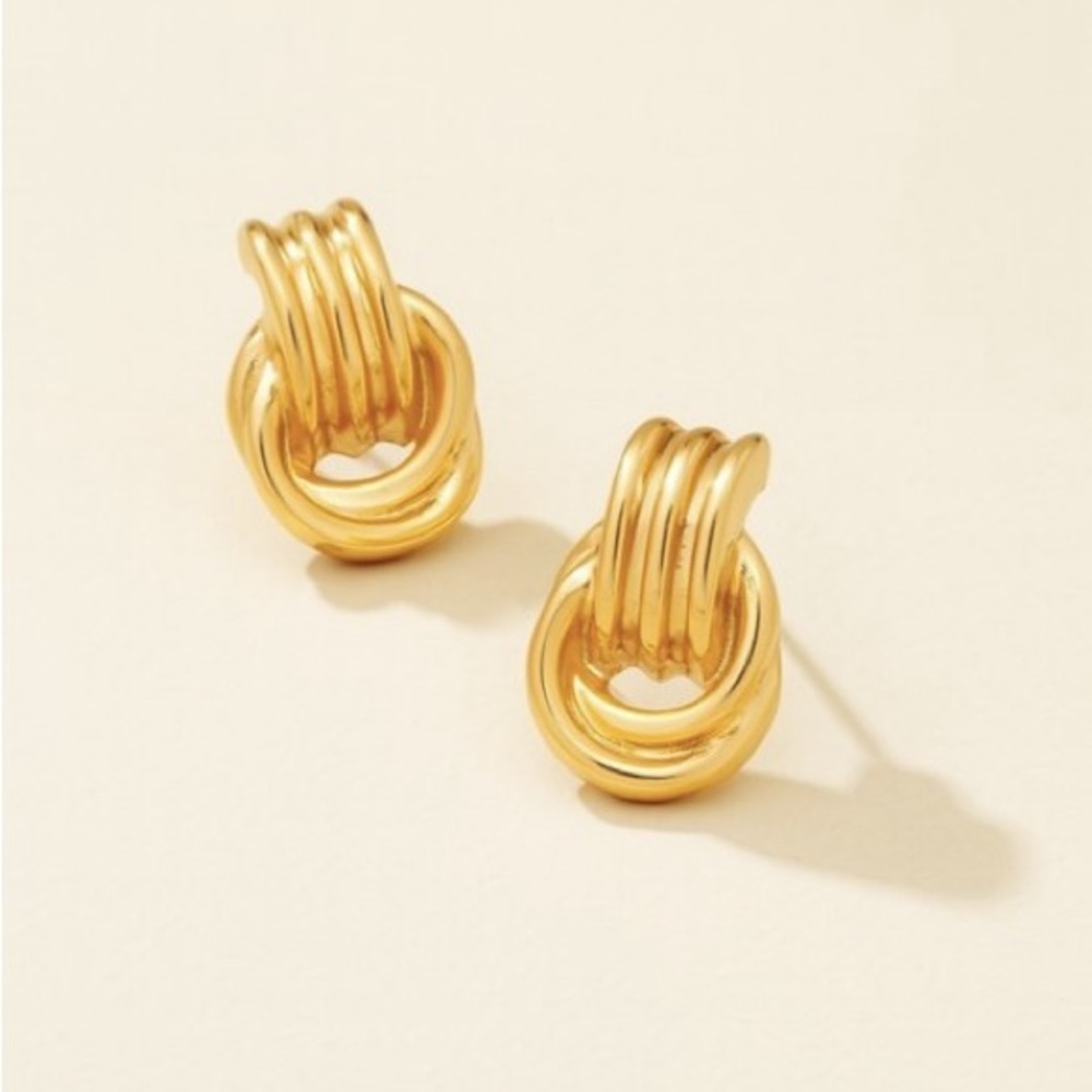 Baby Knot Earrings (5000)